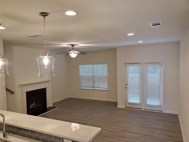 Building Photo - 4203 Spg Vly Cir