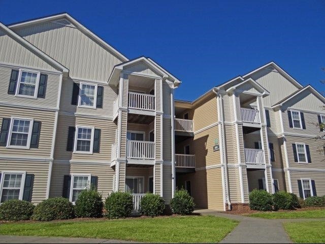 Building Photo - Avon Crossings