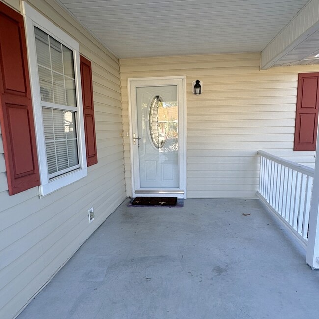 Foto del edificio - 961 Castlewood Dr