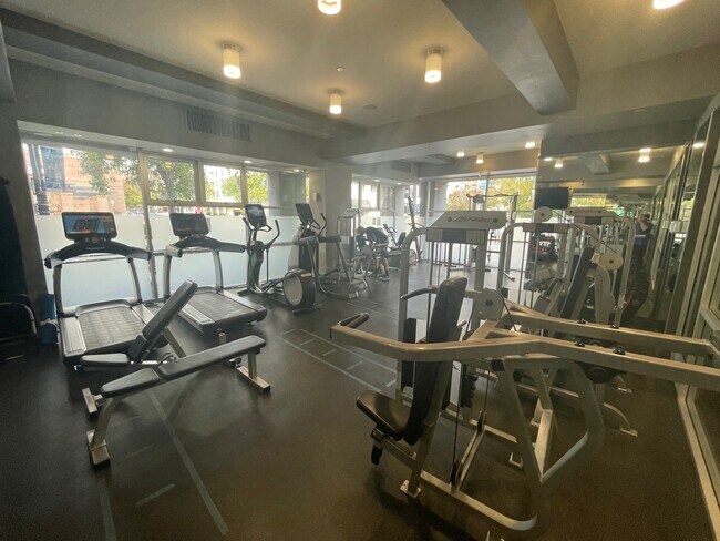 Foto del edificio - 101 W Market St