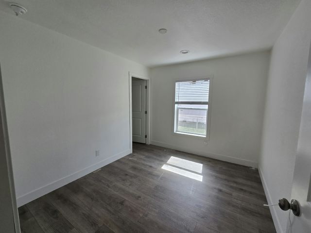 Foto del edificio - 3401 N Walnut Rd