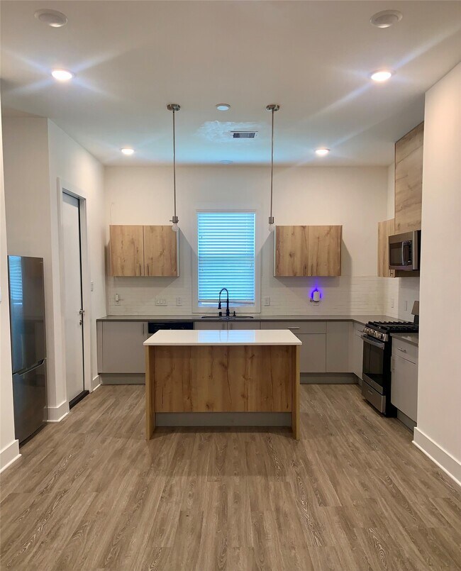 Foto del edificio - 10209 Las Nubes Ave