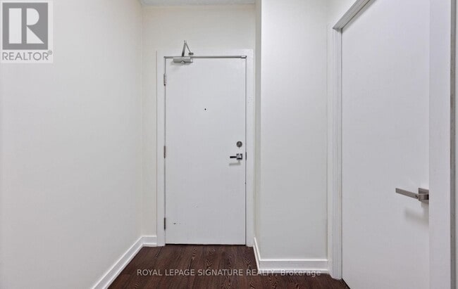 Building Photo - 20-320 Bruyeres Mews