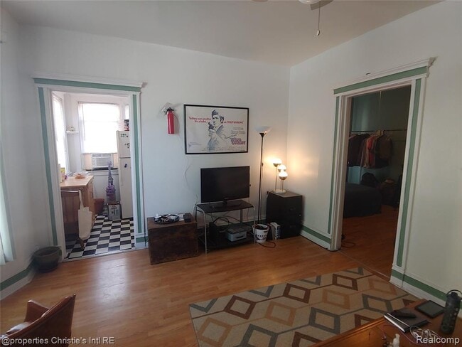 Building Photo - 4207 4th St