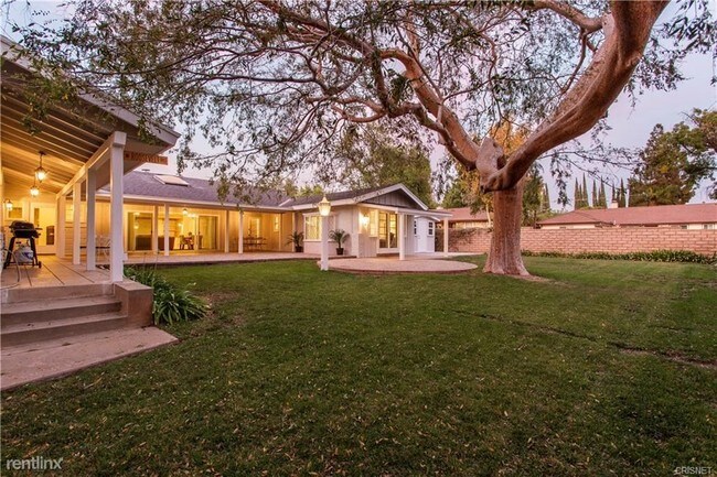 Foto del edificio - 3 br, 2 bath House - 10215 Topeka Dr