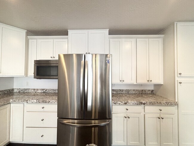 Foto del edificio - 5052 Moray Ct