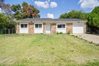 Building Photo - 7937 Trimble Dr
