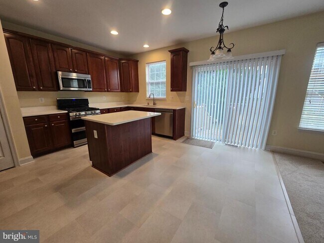 Foto del edificio - 116 Douglas Dr