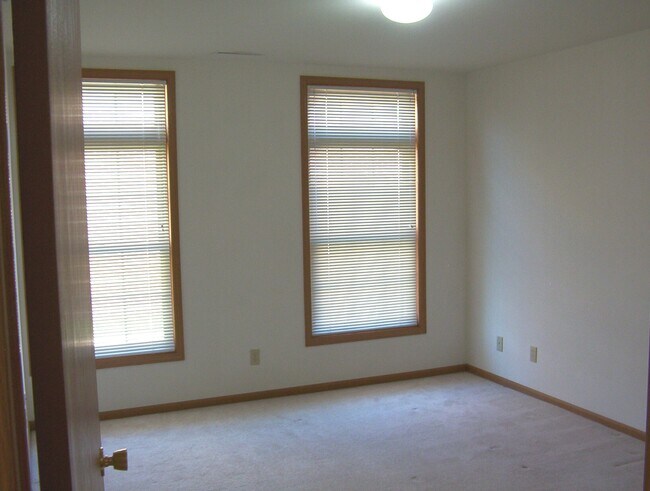 Foto del edificio - Furman Somerset Apartments