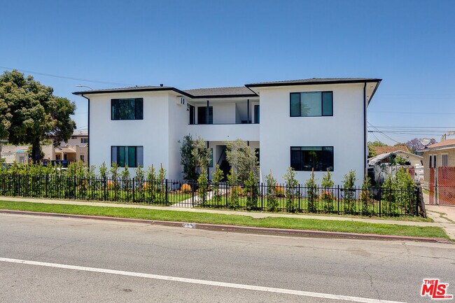 Foto del edificio - 2845 Redondo Blvd