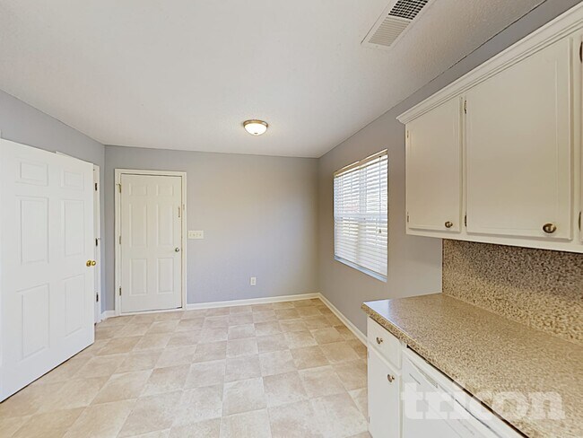 Building Photo - 222 Amelia Creek Way SE
