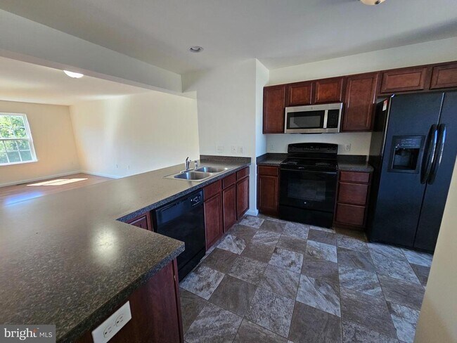 Foto del edificio - 45 Bay Hill Ln