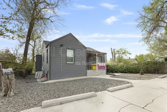 Building Photo - 156 S Newton St