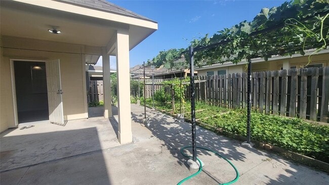 Building Photo - 14255 Garland Brook Dr