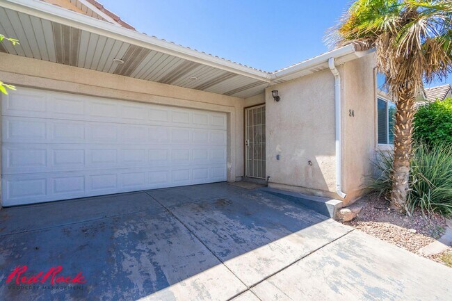 Foto del edificio - 5 Bedroom Townhome in Casita Del Sol Commu...