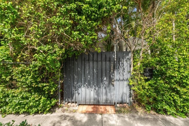 Foto del edificio - 2280 SW 16th Ct