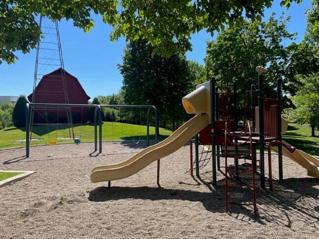 Foto del edificio - 15573 June Grass Ln