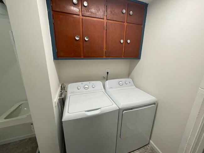 Foto del edificio - 1 Bedroom Home - Washer-Dryer Included!