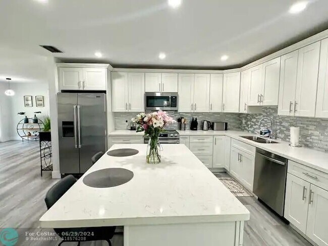 Foto del edificio - 1401 SW 70th Ave