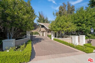 Building Photo - 16101 Valley Meadow Pl