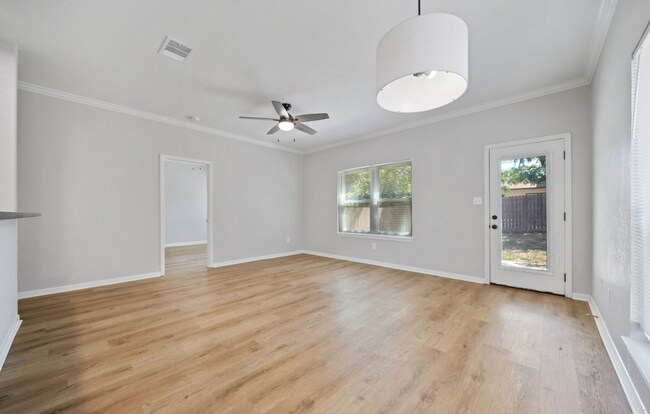 Building Photo - 521 Clearfield Dr