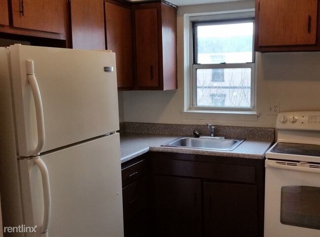 Foto del edificio - 2 br, 1 bath Apartment - 2518 33rd St