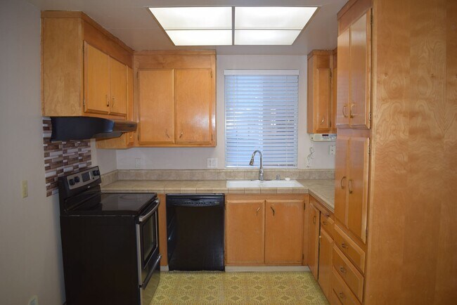 Building Photo - 7641 Quinby Way