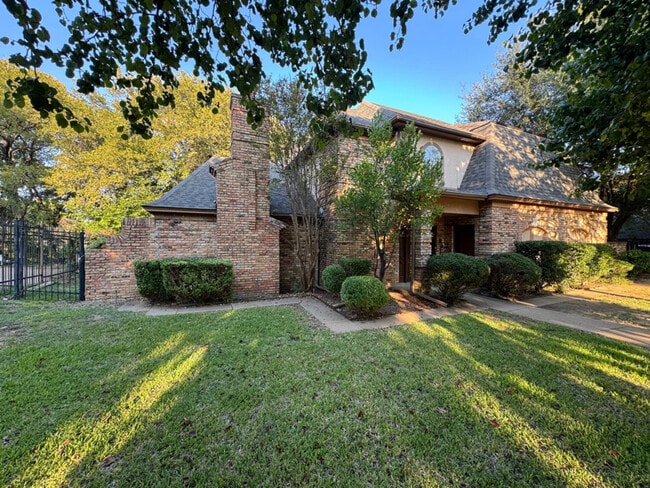 Building Photo - 3622 Green Hollow Dr