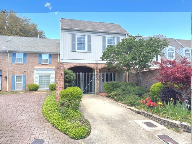 Building Photo - 2923 Canterbury Ct