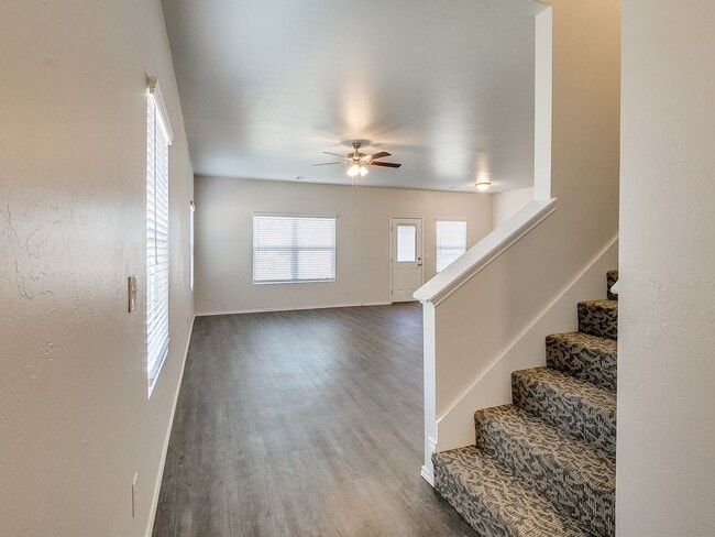 Building Photo - *St Patrick's Day Deal!* Four Bedroom | Tw...