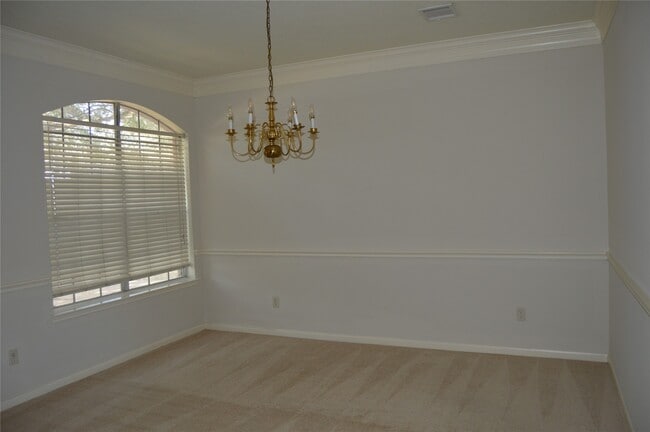 Building Photo - 2423 Waterwood Dr
