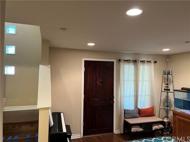 Building Photo - 247 S Arroyo Dr