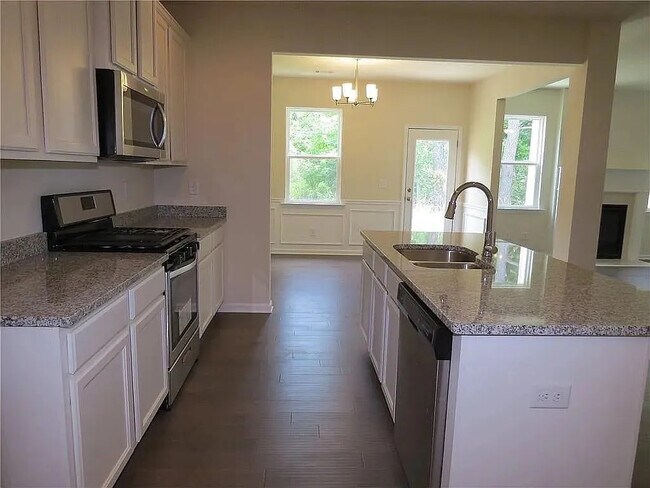 Building Photo - Room in Townhome on Berney Cir