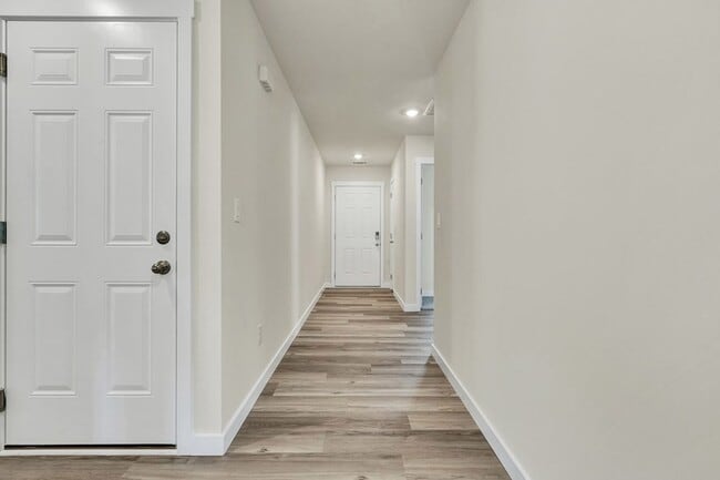 Foto del edificio - 576 Fox Den Cir