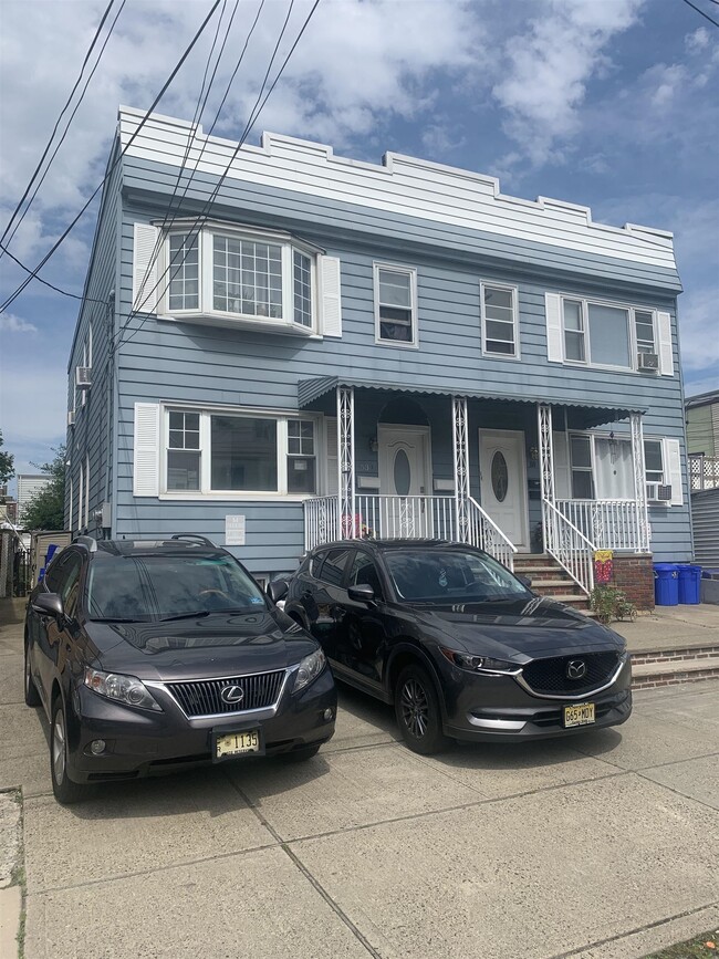 53 Garretson Ave, Bayonne, NJ 07002 House for Rent in Bayonne, NJ