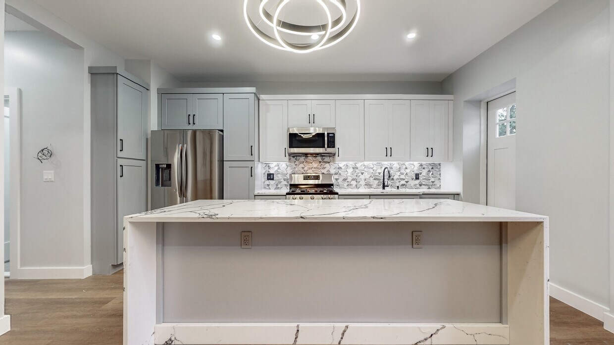 Foto principal - 155 Nichols Ave