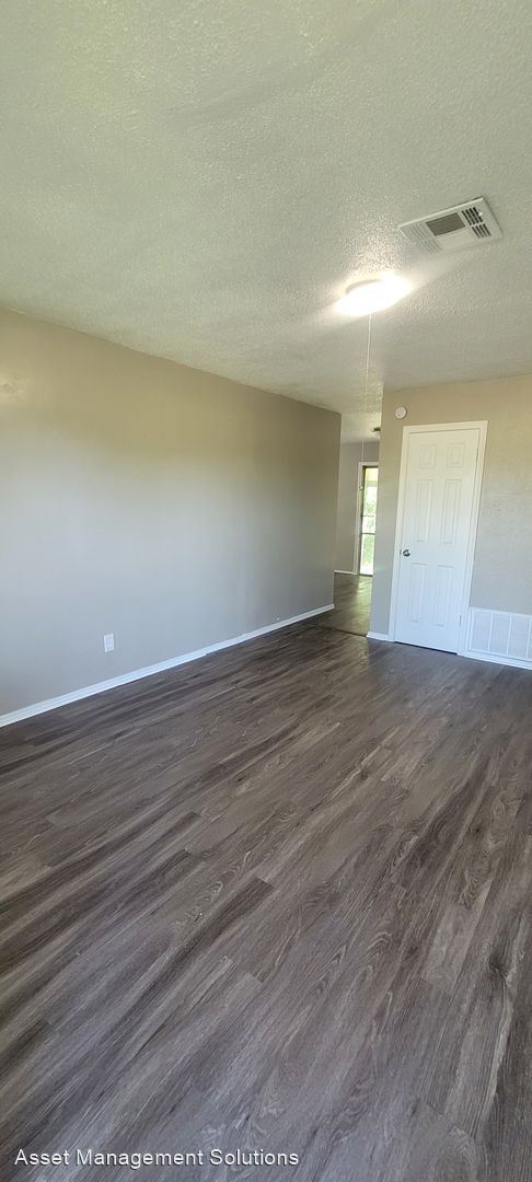 Foto del edificio - 5 br, 1 bath House - 4908 S Shallow Brook Dr.
