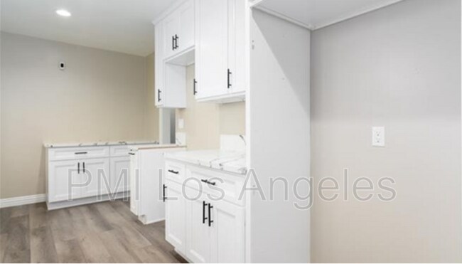 Foto del edificio - 2718 Saturn Ave