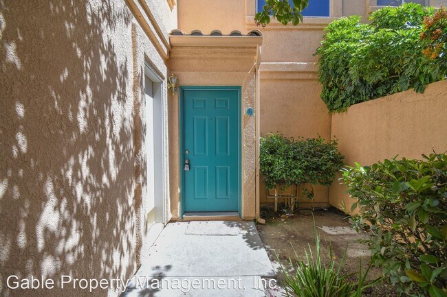 Foto del edificio - 2 br, 2 bath House - 18702 VISTA DEL CANON #G