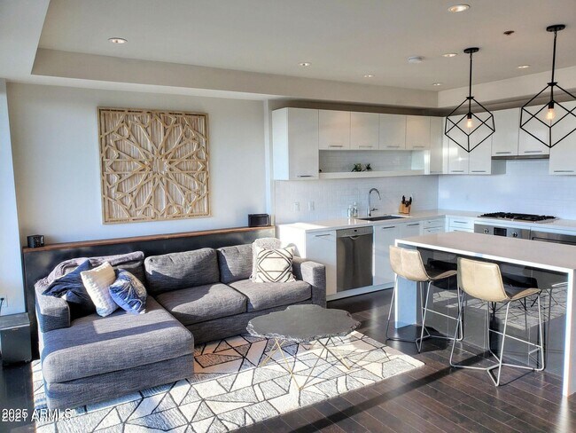 Foto del edificio - 4422 N 75th St