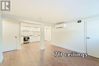 Building Photo - 89 Bayview Dr