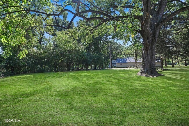 Foto del edificio - 4 Acorn Ln