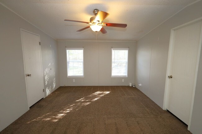 Building Photo - 347 Studstill Rd