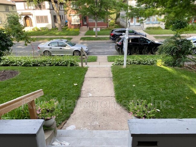 Foto del edificio - 3416 Girard Ave S