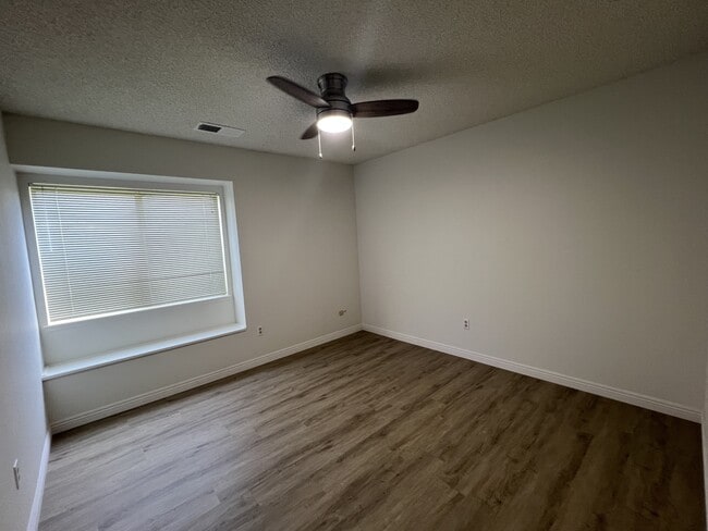 Foto del edificio - 14009 Christella Ct