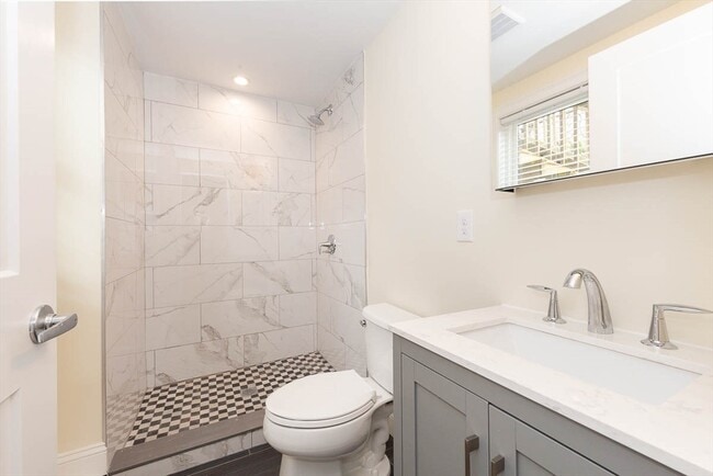 Building Photo - 57-59-59 Catherine St