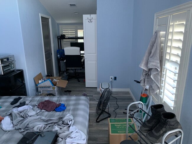 Building Photo - 36 Bullwhacker Cir