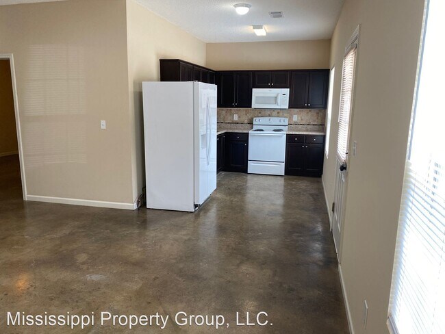 Foto del edificio - 4 br, 4 bath House - 404 Shady Park Cove
