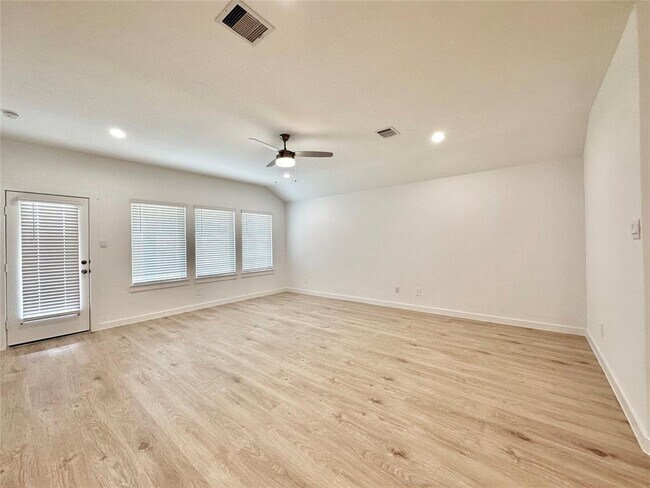 Building Photo - 31723 Theodore Bend Dr