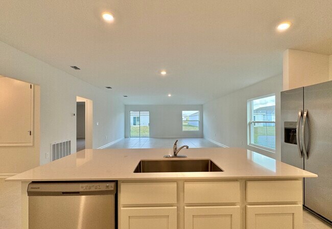 Building Photo - 3083 Totem Rd